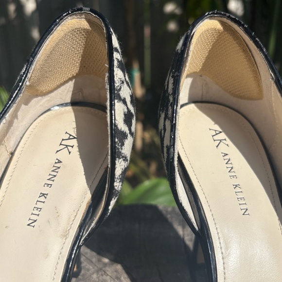 Anne Klein Akzya Houndstooth Heels Size 8.5M - Picture 6 of 14